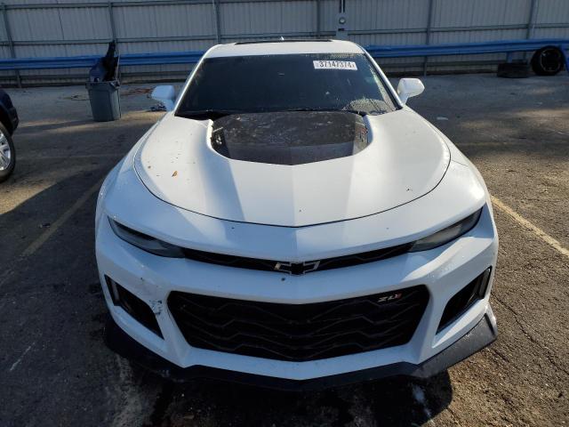 1G1FK1R62J0137632 - 2018 CHEVROLET CAMARO ZL1 WHITE photo 5