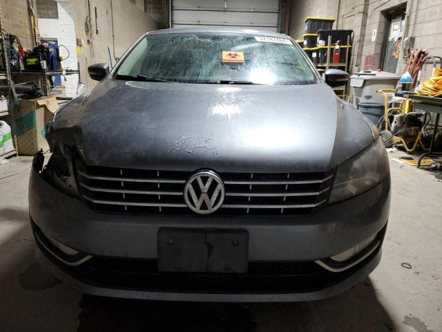 1VWCN7A32DC045488 - 2013 VOLKSWAGEN PASSAT SEL GRAY photo 5