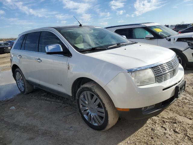 2LMDJ8JC1ABJ32920 - 2010 LINCOLN MKX WHITE photo 4