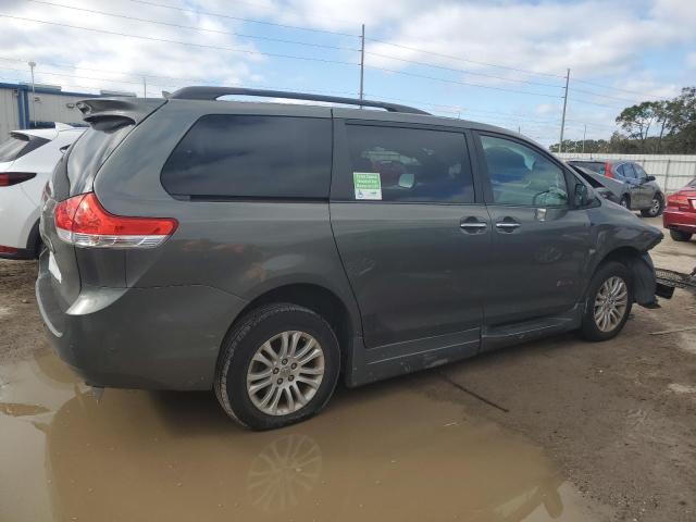 5TDYK3DC4CS229057 - 2012 TOYOTA SIENNA XLE GRAY photo 3