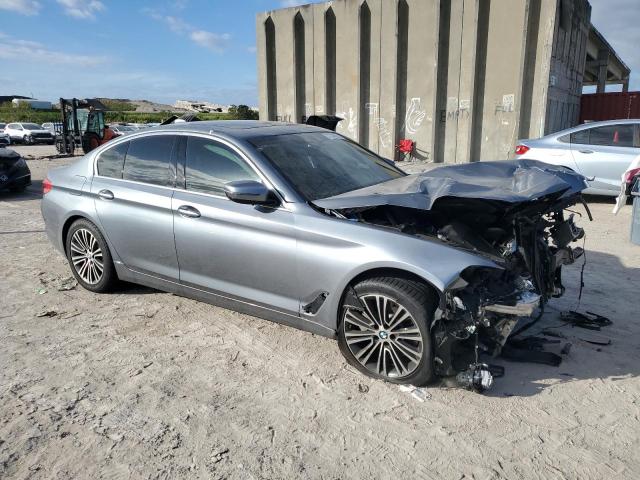 WBAJA7C57KWW12159 - 2019 BMW 530 XI SILVER photo 4