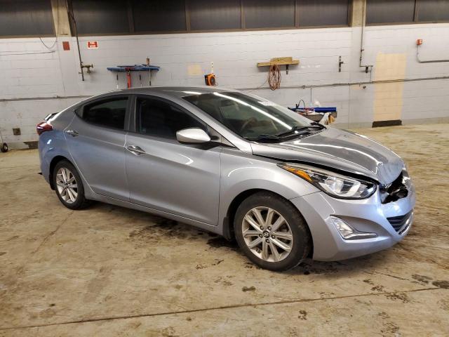 5NPDH4AEXFH602010 - 2015 HYUNDAI ELANTRA SE SILVER photo 4