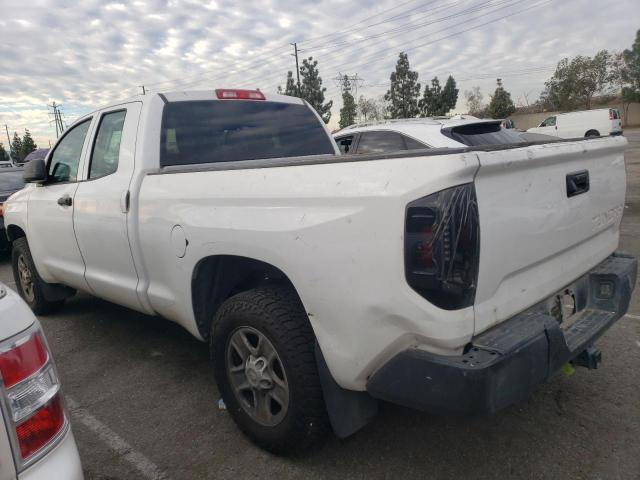 5TFRM5F11GX104829 - 2016 TOYOTA TUNDRA DOUBLE CAB SR/SR5 WHITE photo 2