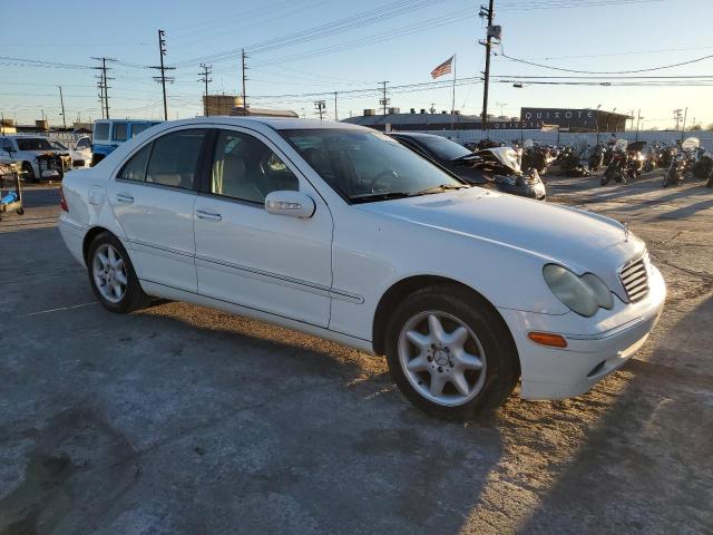 WDBRF61J92F166483 - 2002 MERCEDES-BENZ C 240 WHITE photo 4