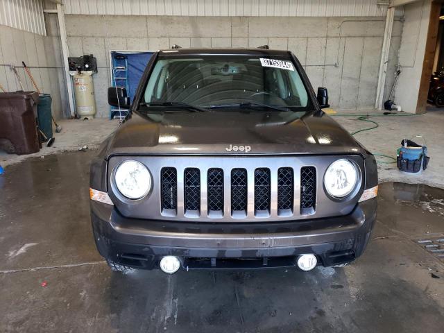 1C4NJRFB2GD759543 - 2016 JEEP PATRIOT LATITUDE GRAY photo 5