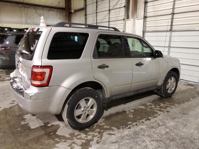 1FMCU0DG3BKA22568 - 2011 FORD ESCAPE XLT SILVER photo 3