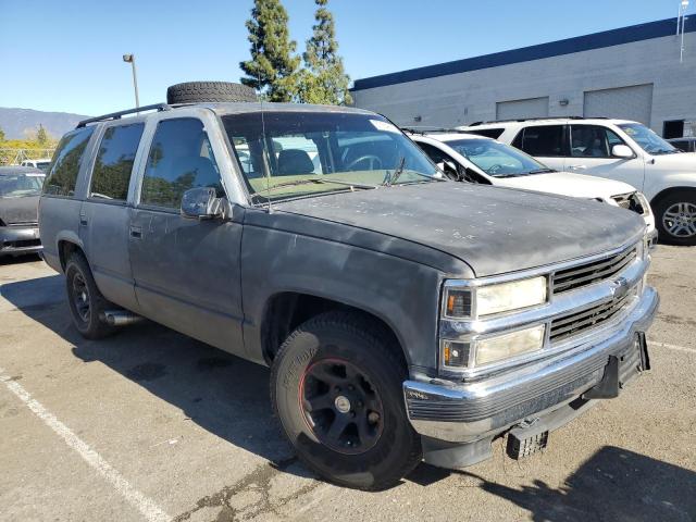 1GNEC13R9XJ463909 - 1999 CHEVROLET TAHOE C1500 GRAY photo 4