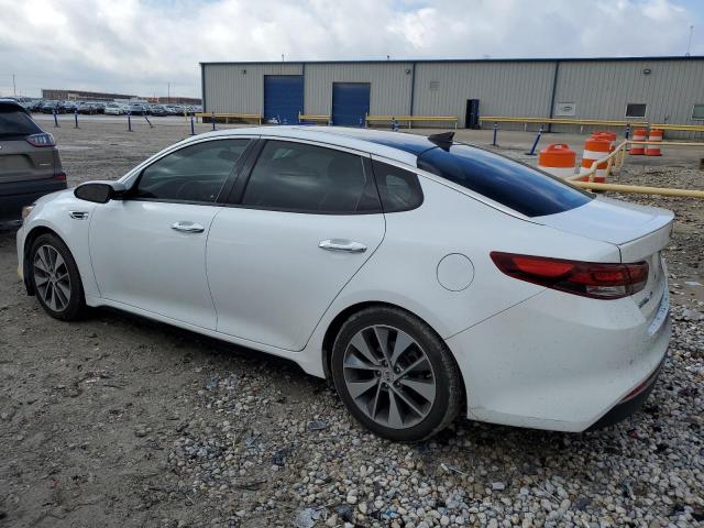 5XXGT4L3XJG250977 - 2018 KIA OPTIMA LX WHITE photo 2