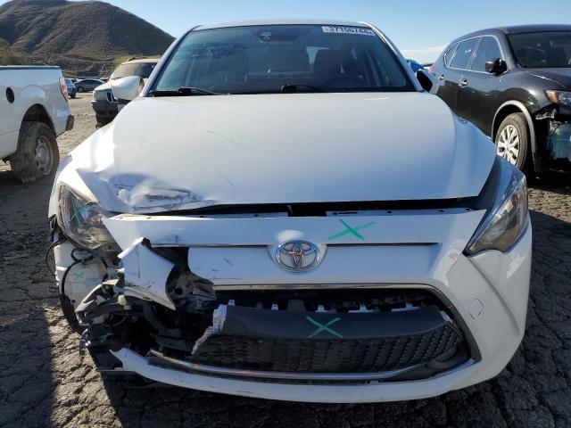 3MYDLBYV9KY522656 - 2019 TOYOTA YARIS L WHITE photo 5