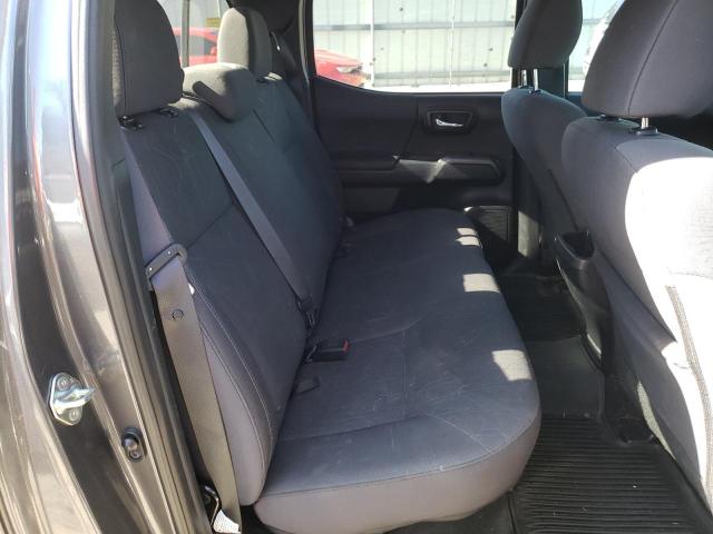 5TFCZ5AN5HX092381 - 2017 TOYOTA TACOMA DOUBLE CAB ნაცრისფერი ფოტო 10