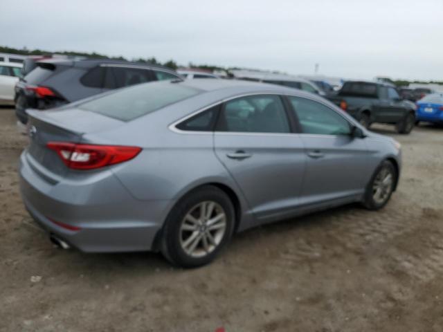 5NPE24AF9HH594614 - 2017 HYUNDAI SONATA SE SILVER photo 3