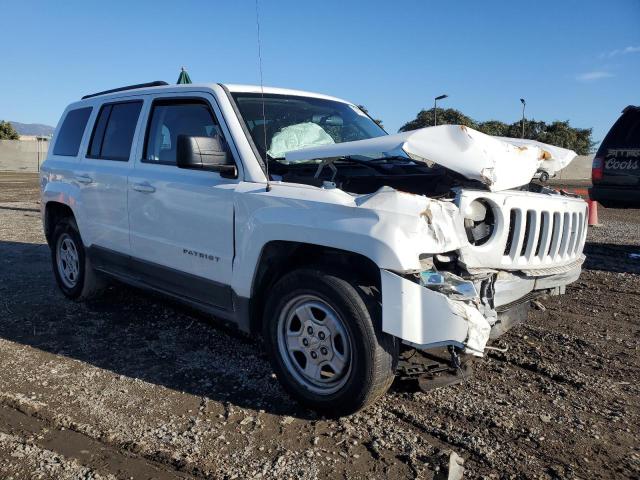 1C4NJPBA0CD593440 - 2012 JEEP PATRIOT SPORT WHITE photo 4