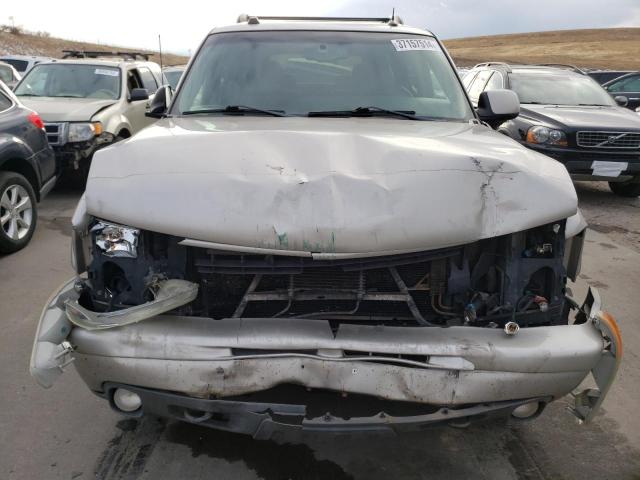 1GNEK13TX5R109992 - 2005 CHEVROLET TAHOE K1500 SILVER photo 5