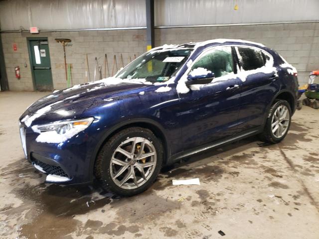 ZASFAKRN5J7C20090 - 2018 ALFA ROMEO STELVIO TI LUXURY BLUE photo 1