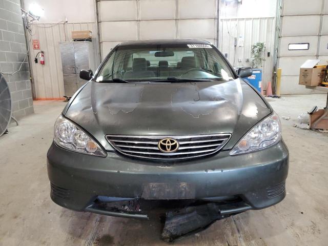 4T1BE32K45U072664 - 2005 TOYOTA CAMRY LE GREEN photo 5