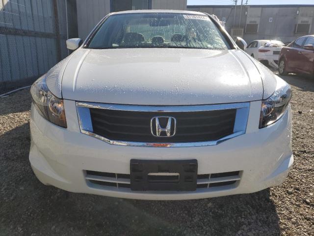 1HGCP2F4XAA137572 - 2010 HONDA ACCORD LXP WHITE photo 5