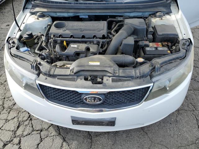 KNAFU4A21A5233831 - 2010 KIA FORTE EX WHITE photo 11