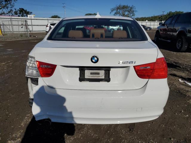 WBAPH5G5XBNM76765 - 2011 BMW 328 I SULEV WHITE photo 6