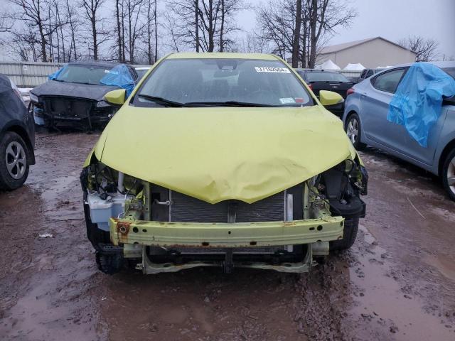 JTNKARJE3JJ566357 - 2018 TOYOTA COROLLA IM YELLOW photo 5