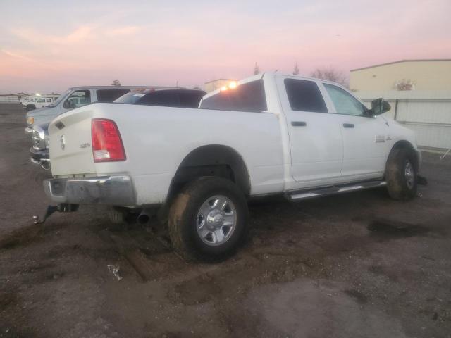 3C63R3CL7JG385328 - 2018 RAM 3500 ST WHITE photo 3