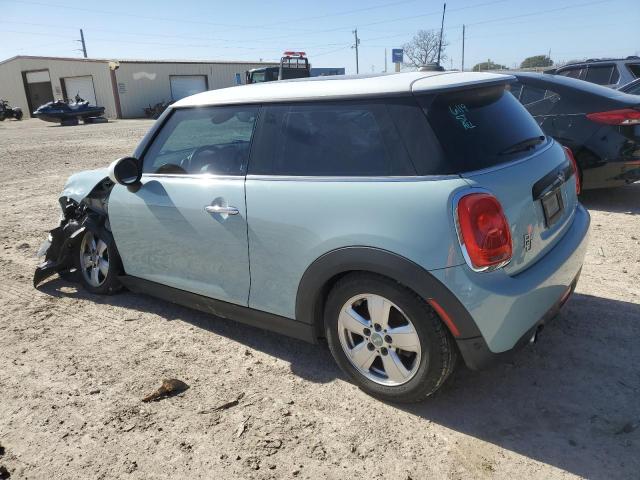 WMWXP5C50J2G63184 - 2018 MINI COOPER BLUE photo 2