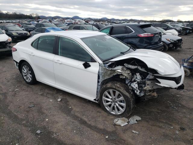 4T1B11HKXKU254761 - 2019 TOYOTA CAMRY L WHITE photo 4