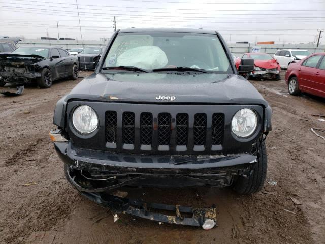 1C4NJRFB1HD174745 - 2017 JEEP PATRIOT LATITUDE BLACK photo 5