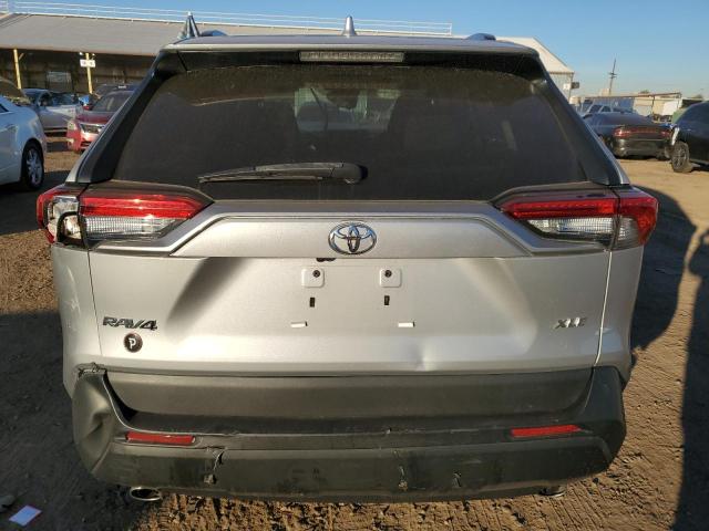 2T3W1RFV4MW128189 - 2021 TOYOTA RAV4 XLE SILVER photo 6