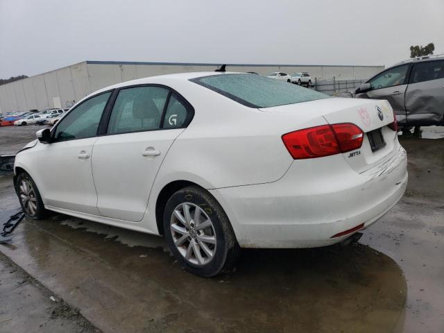 3VWDZ7AJ5BM315672 - 2011 VOLKSWAGEN JETTA SE WHITE photo 2