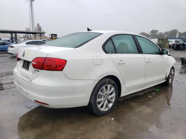 3VWDZ7AJ5BM315672 - 2011 VOLKSWAGEN JETTA SE WHITE photo 3