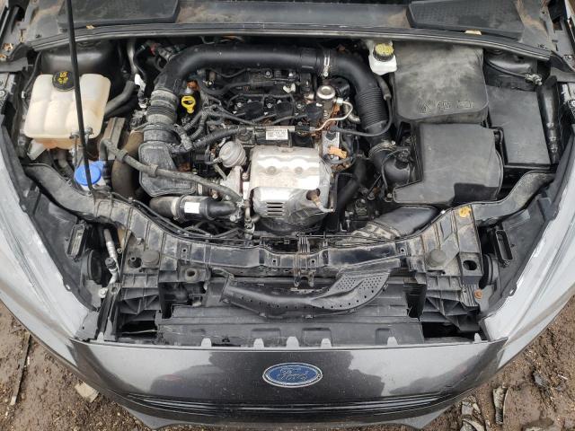 1FADP3FE5JL260000 - 2018 FORD FOCUS SE GRAY photo 11