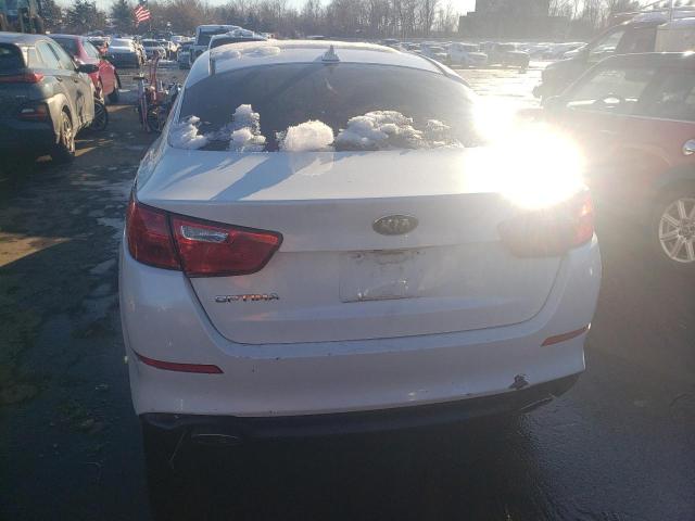 KNAGM4A75F5643569 - 2015 KIA OPTIMA LX WHITE photo 6