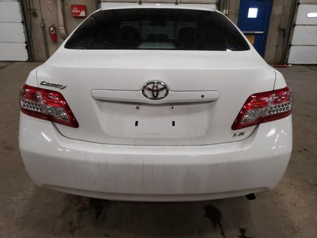 4T1BF3EK0BU647721 - 2011 TOYOTA CAMRY BASE WHITE photo 6