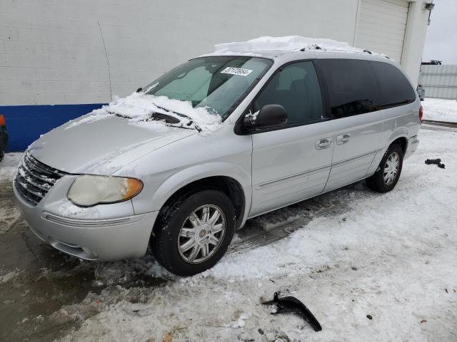 2C8GP64LX5R121728 - 2005 CHRYSLER TOWN & COU LIMITED SILVER photo 1