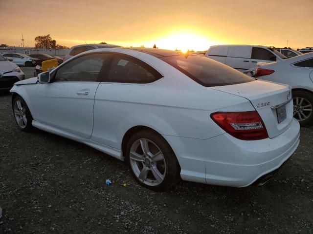 WDDGJ4HB1FG418307 - 2015 MERCEDES-BENZ C 250 WHITE photo 2