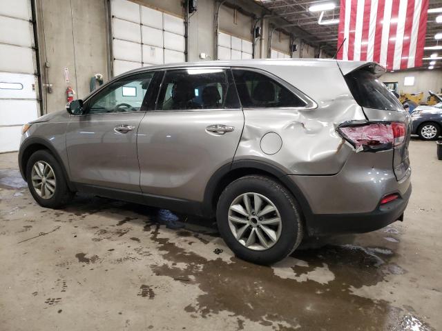 5XYPG4A31HG281158 - 2017 KIA SORENTO LX GRAY photo 2