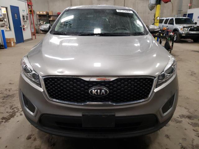 5XYPG4A31HG281158 - 2017 KIA SORENTO LX GRAY photo 5