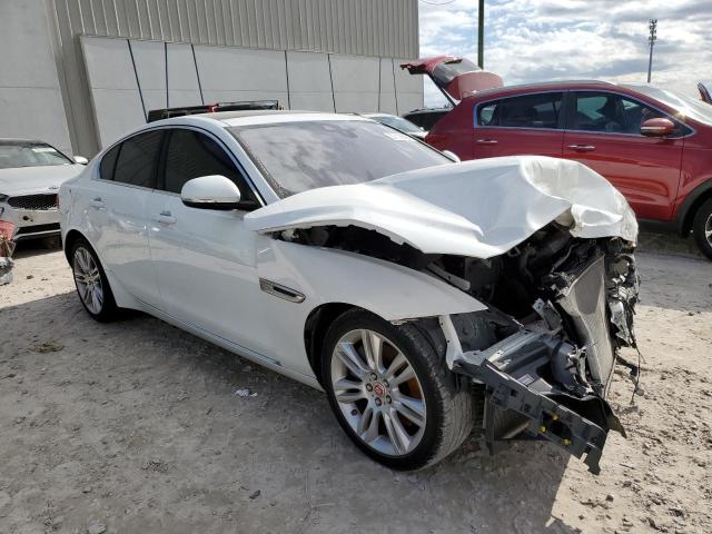 SAJAD4FX5KCP49383 - 2019 JAGUAR XE PREMIUM WHITE photo 4