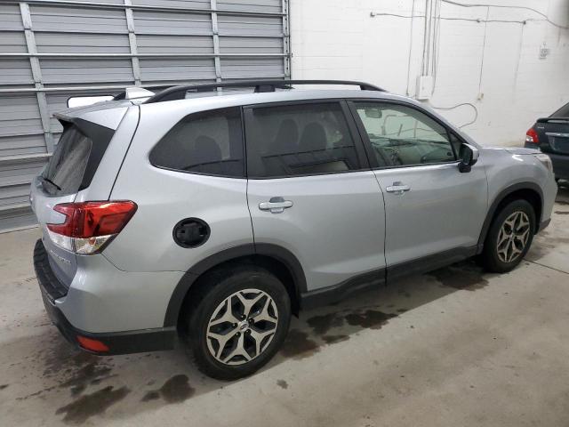 JF2SKAEC3KH528486 - 2019 SUBARU FORESTER PREMIUM GRAY photo 3