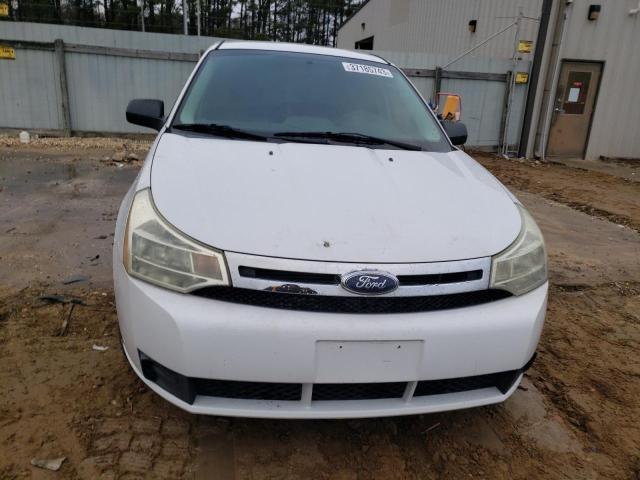 1FAHP34N88W116745 - 2008 FORD FOCUS S/SE WHITE photo 5