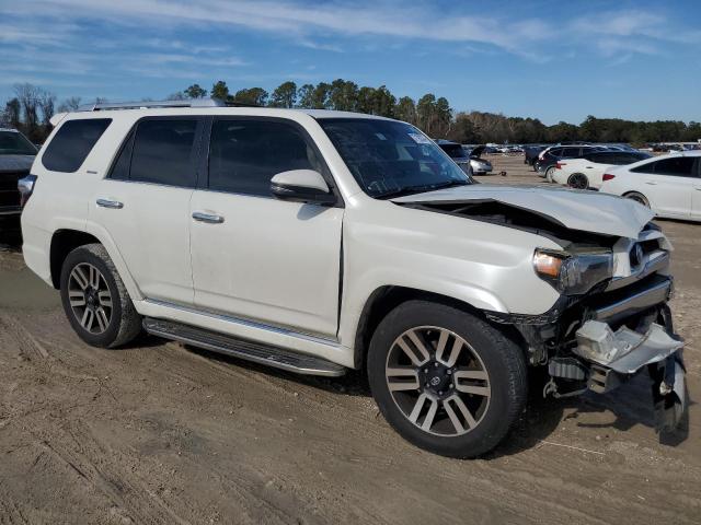 JTEZU5JR1G5135938 - 2016 TOYOTA 4RUNNER SR5 WHITE photo 4