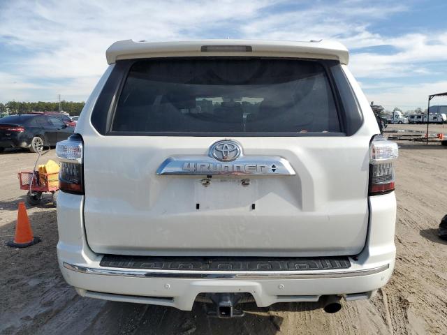 JTEZU5JR1G5135938 - 2016 TOYOTA 4RUNNER SR5 WHITE photo 6