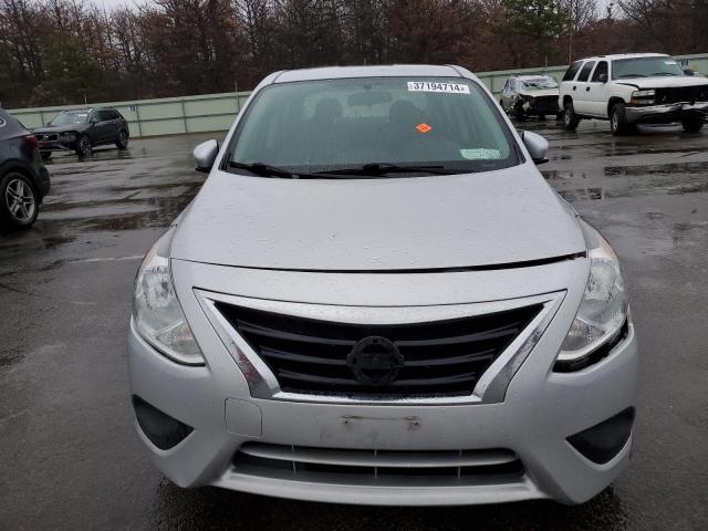 3N1CN7AP6GL867194 - 2016 NISSAN VERSA S SILVER photo 5