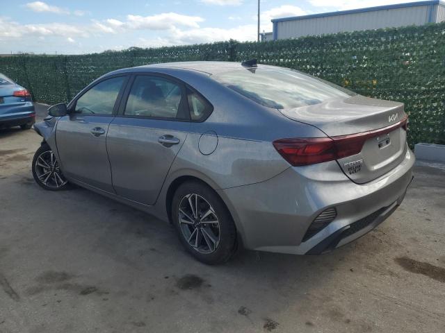 3KPF24AD6PE543268 - 2023 KIA FORTE LX SILVER photo 2