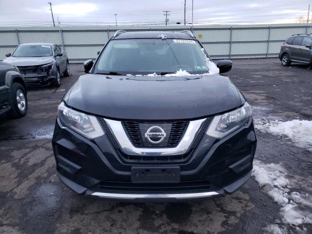 KNMAT2MV4HP581910 - 2017 NISSAN ROGUE S BLACK photo 5