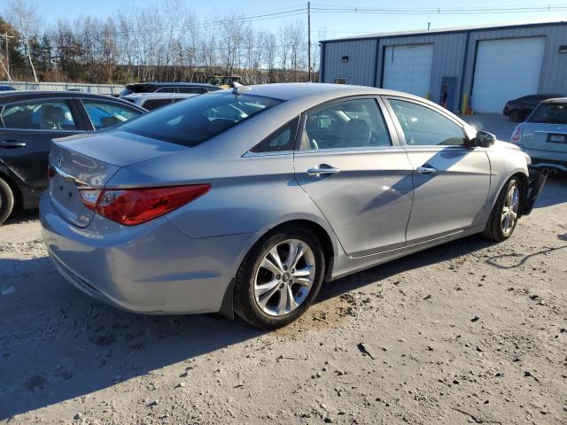 5NPEC4AC1BH211386 - 2011 HYUNDAI SONATA SE SILVER photo 3