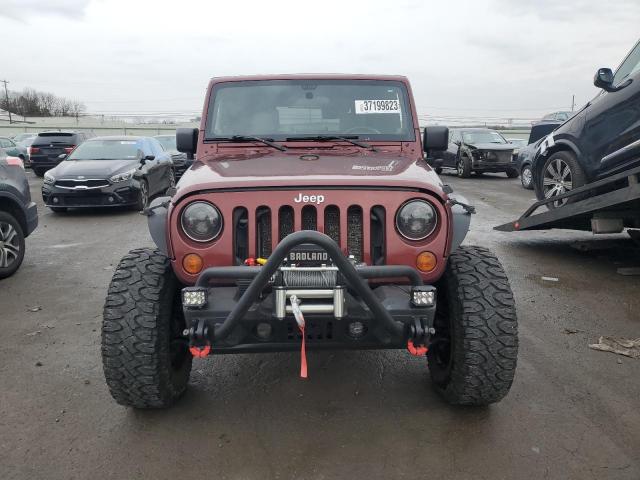 1J4FA54117L180096 - 2007 JEEP WRANGLER SAHARA MAROON photo 5