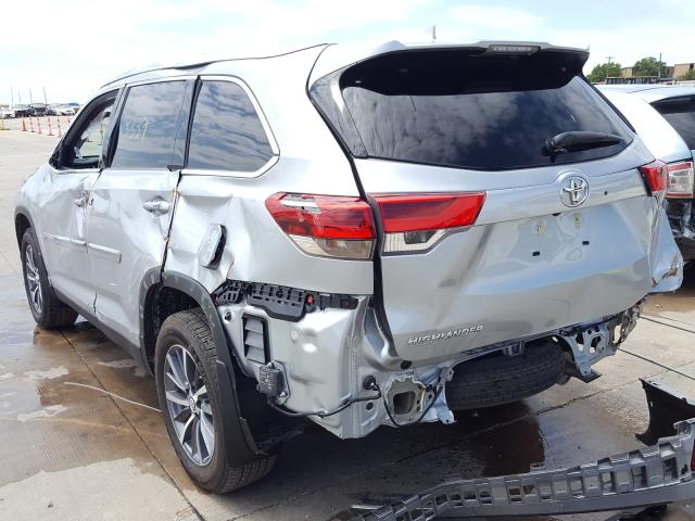 5TDKZRFH3KS574124 - 2019 TOYOTA HIGHLANDER SE  photo 3