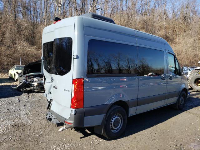 W1Z4EFHY2NP447306 - 2022 MERCEDES-BENZ SPRINTER 2500 GRAY photo 3