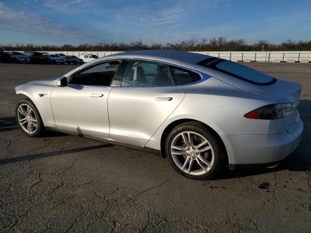 5YJSA1AC4DFP11177 - 2013 TESLA MODEL S SILVER photo 2